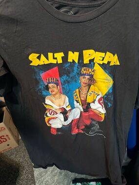 Lee Black Salt-N-Pepa Graphic Tee with Yellow Logo